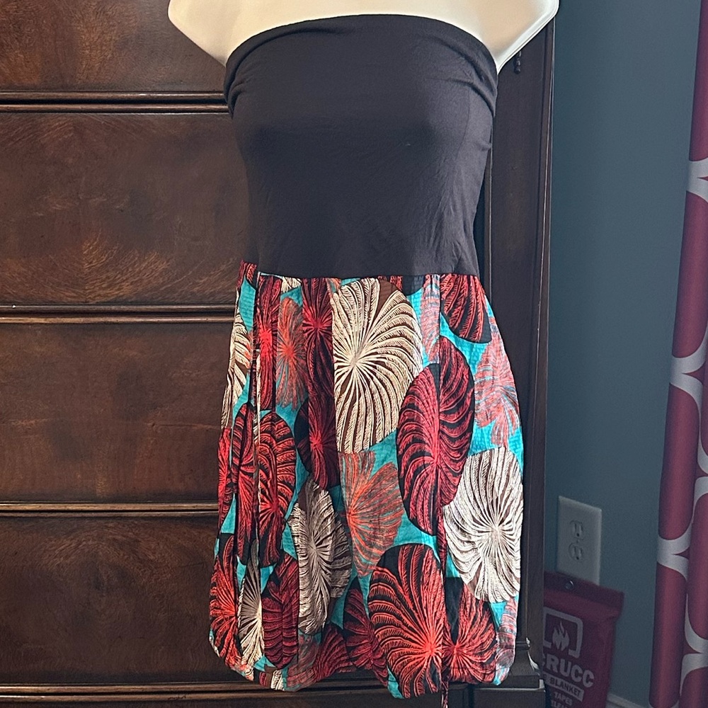 DIANE vonFURSTENBERG silk sleeveless shirt size 10